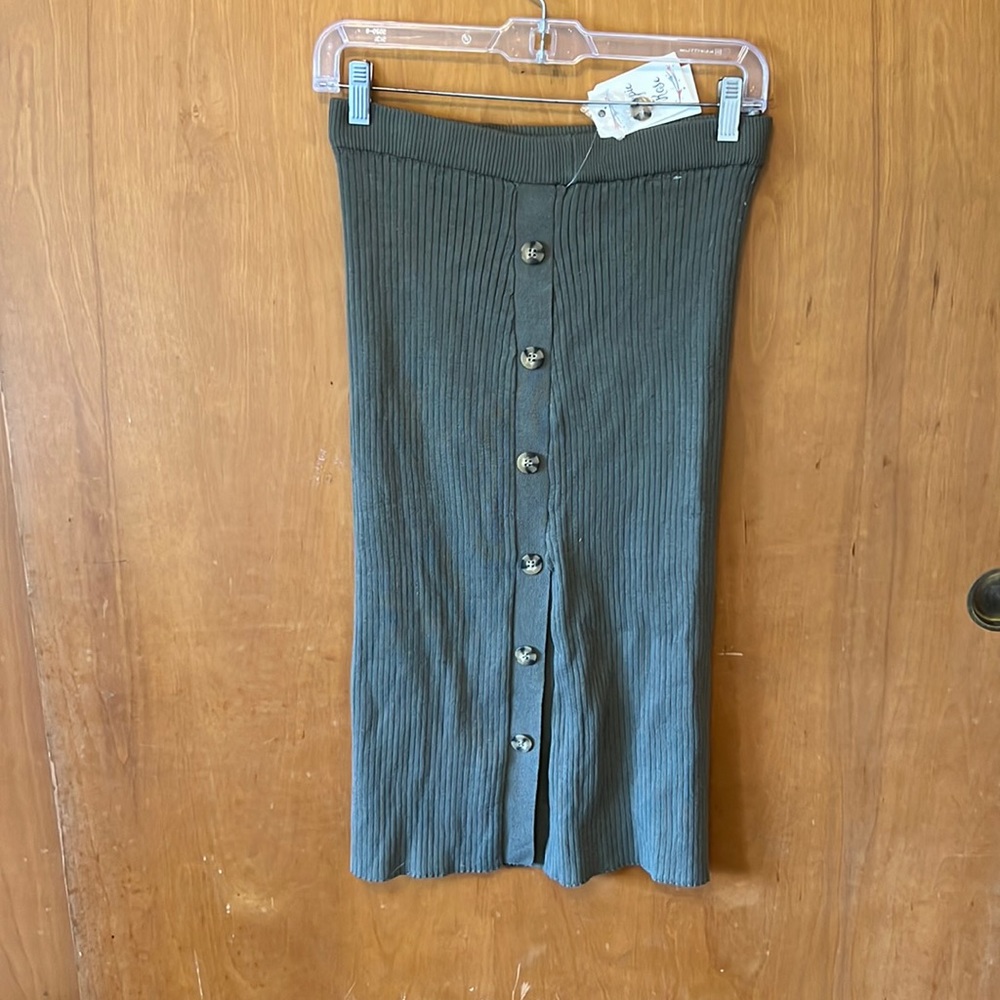 Small Green Long Skirt
